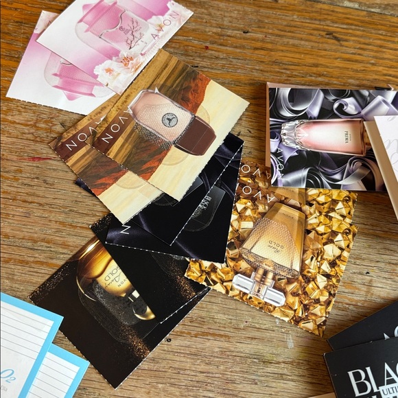 Avon Assorted Sample Collection - Picture 3 of 6